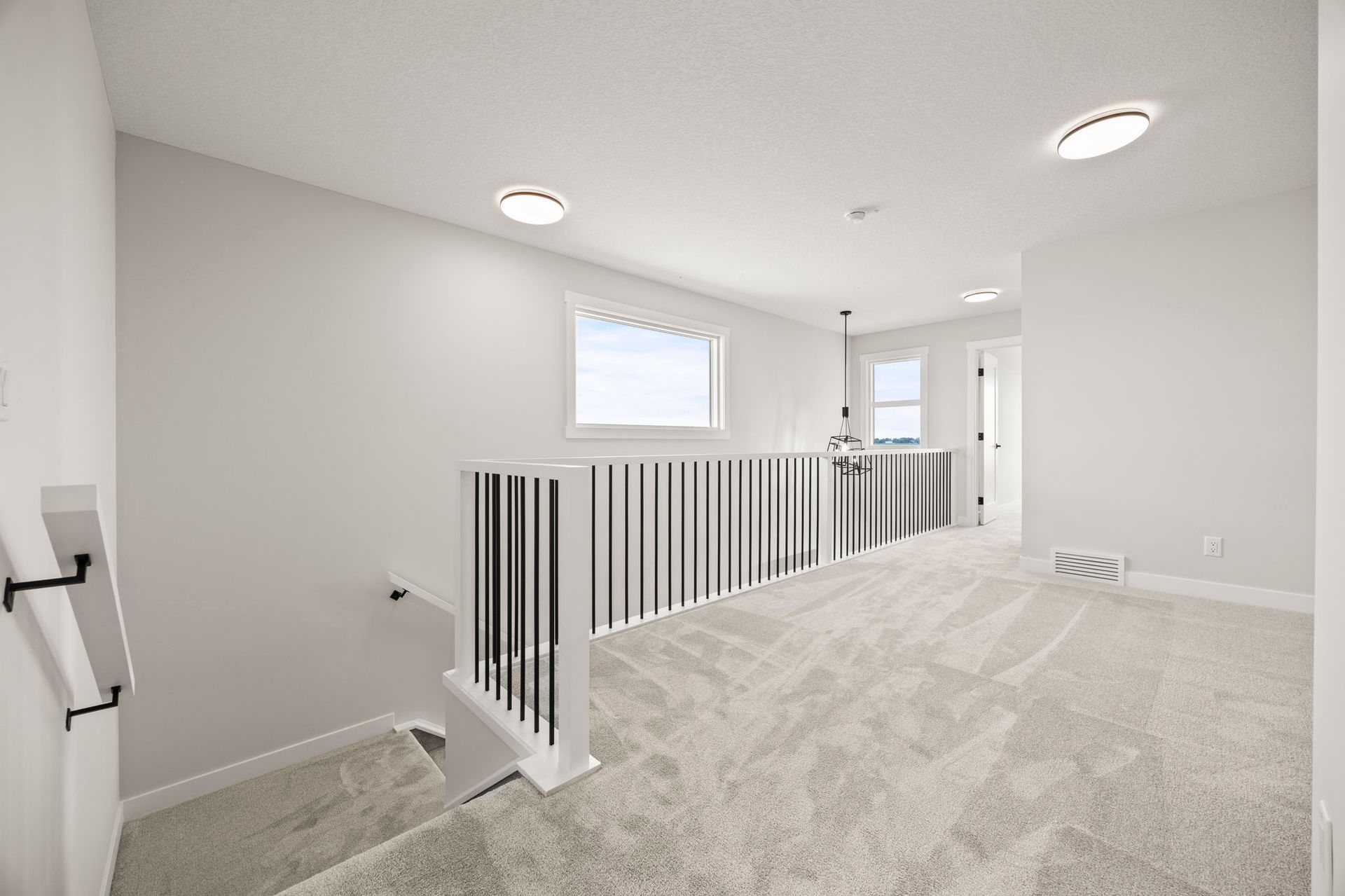 442 Kinniburgh Loop photo