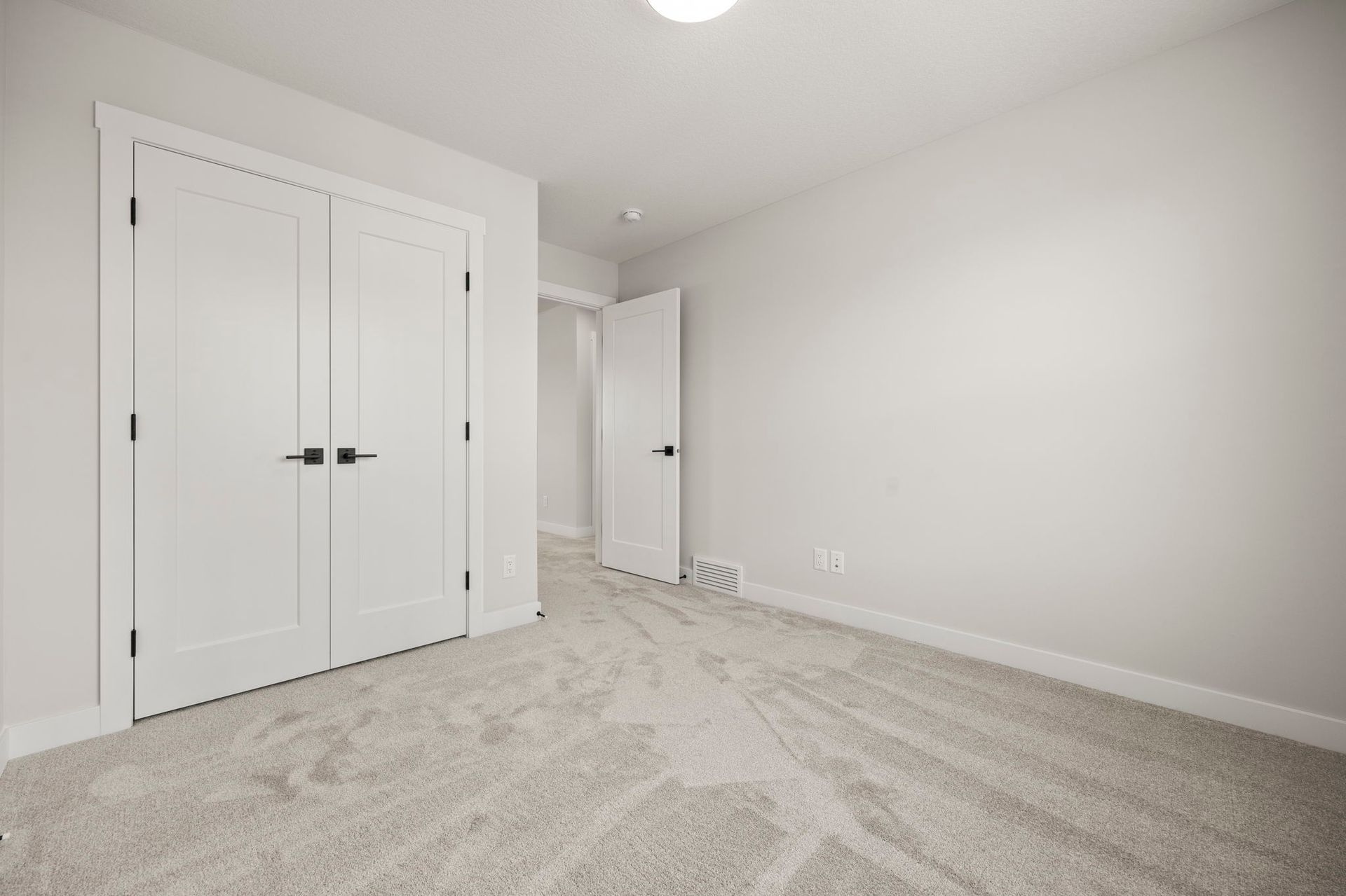 442 Kinniburgh Loop photo